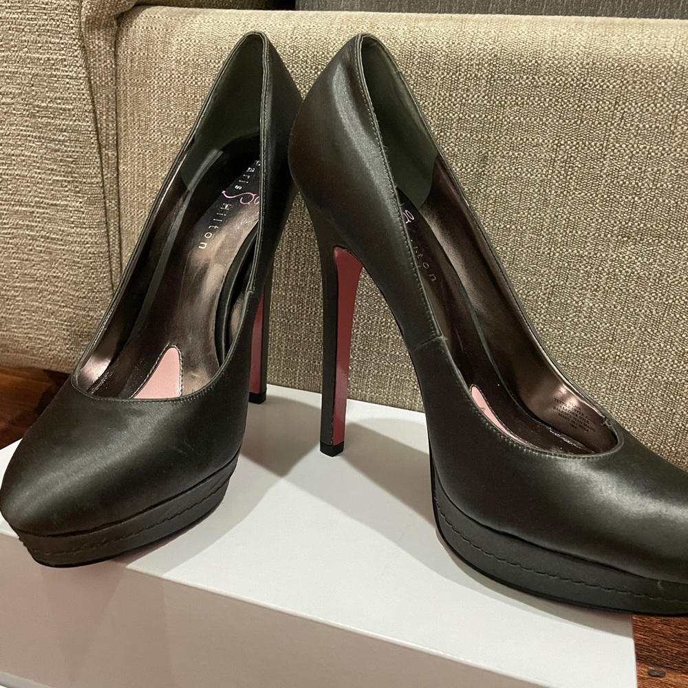 Gray color Paris Hilton pumps size 10.